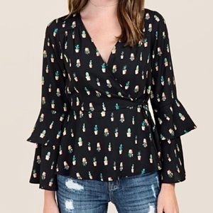 Black blouse made for plant lovers🪴